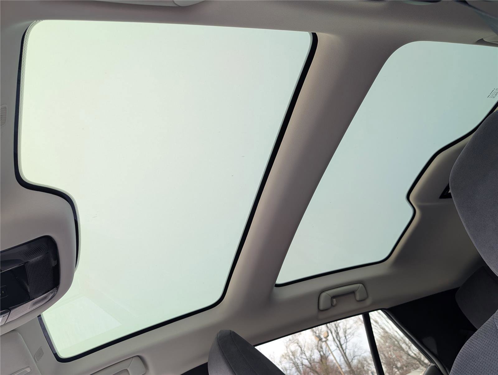 Used 2023 Lexus RZ 450e Premium w/ Accessory Package (Z1) image 19