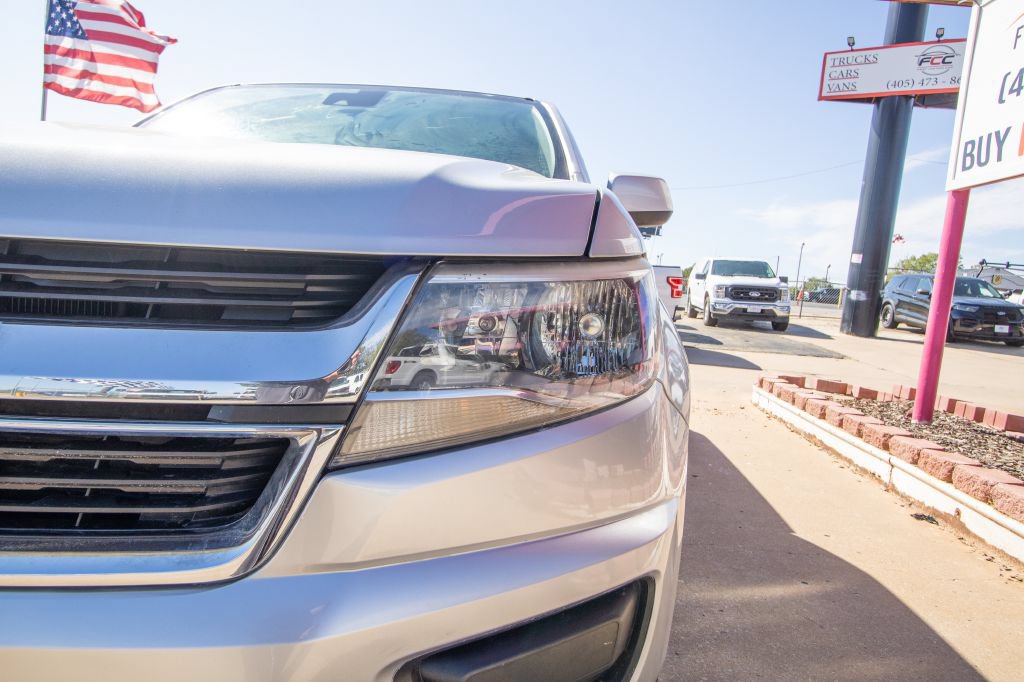 Used 2020 Chevrolet Colorado LT w/ Safety Package RWD image 18
