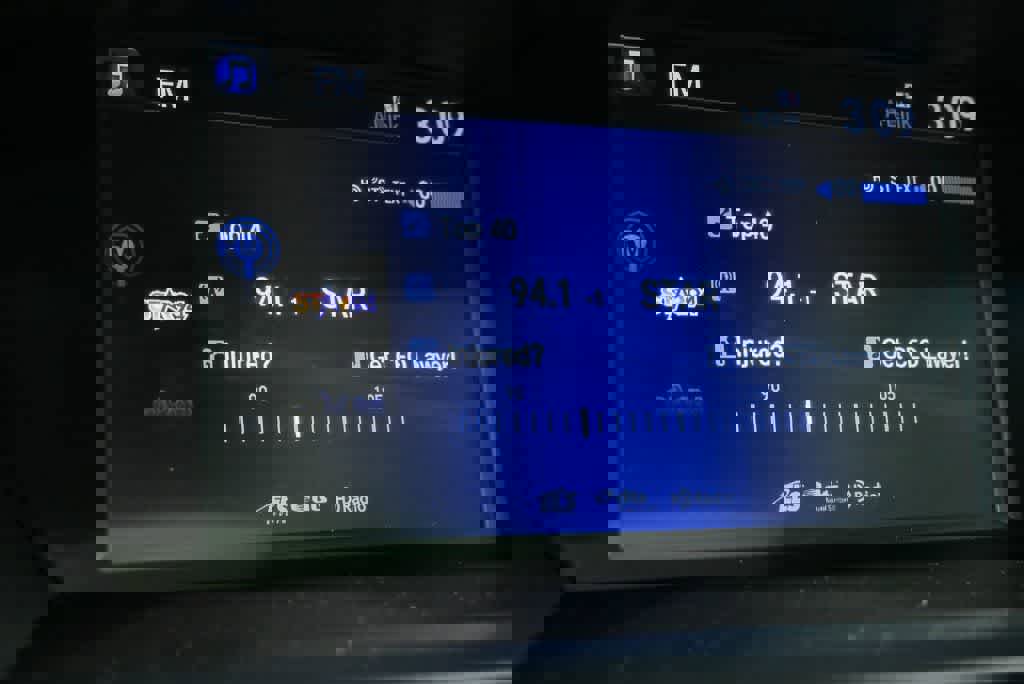 Used 2017 Acura MDX SH-AWD w/ Advance Package image 18