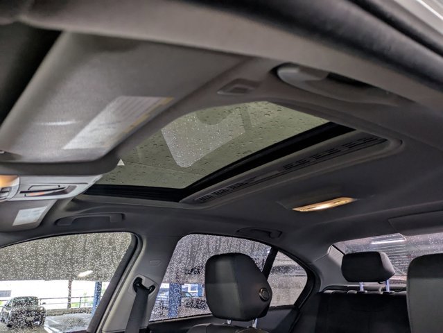 Used 2015 BMW 320i Sedan image 17