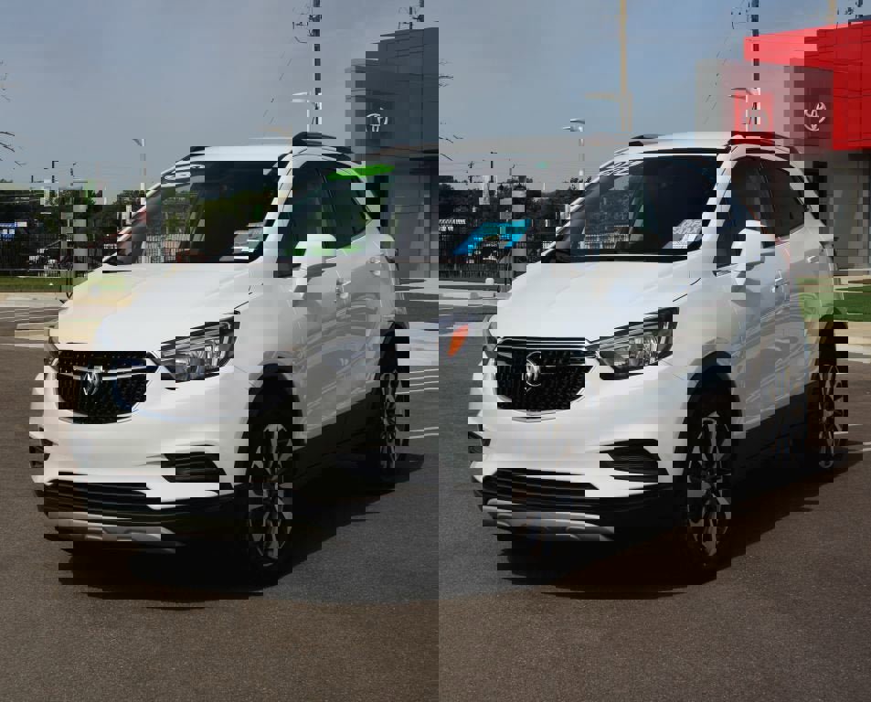 Used 2022 Buick Encore Preferred w/ Safety Package image 22