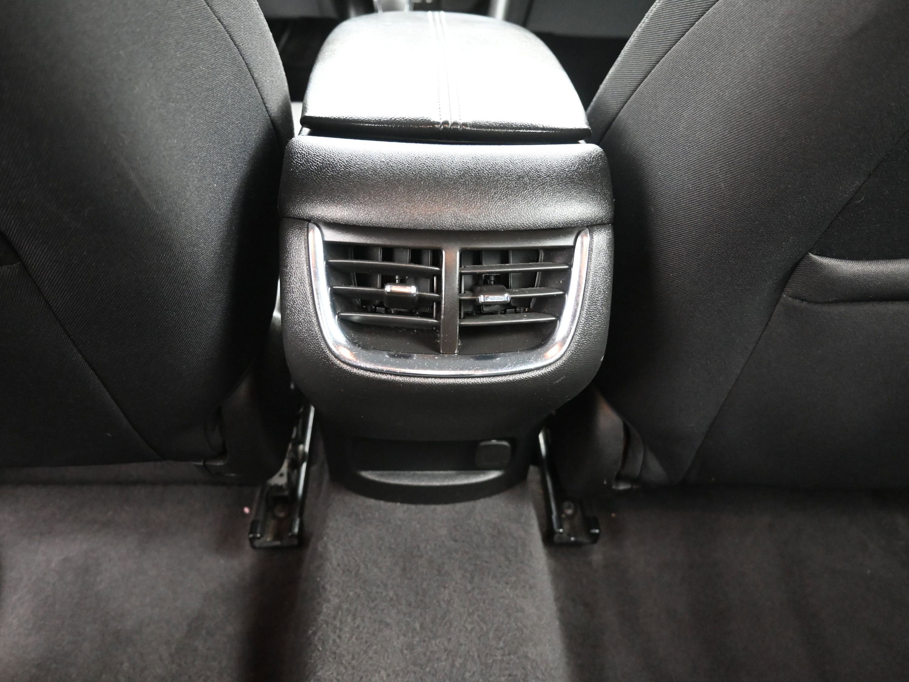 Used 2022 Chevrolet Malibu LT image 24