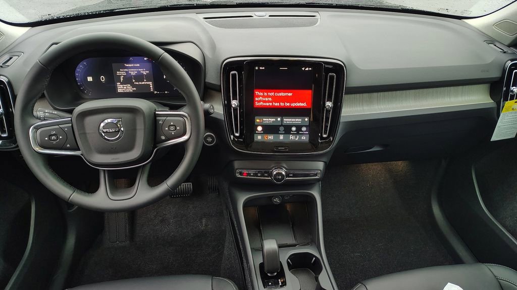 New 2026 Volvo XC40 B5 Core w/ Climate Package image 11