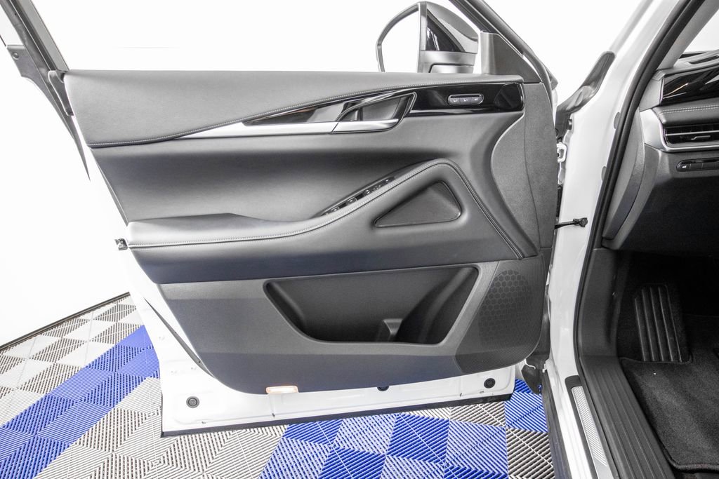 Used 2025 INFINITI QX60 Pure image 15