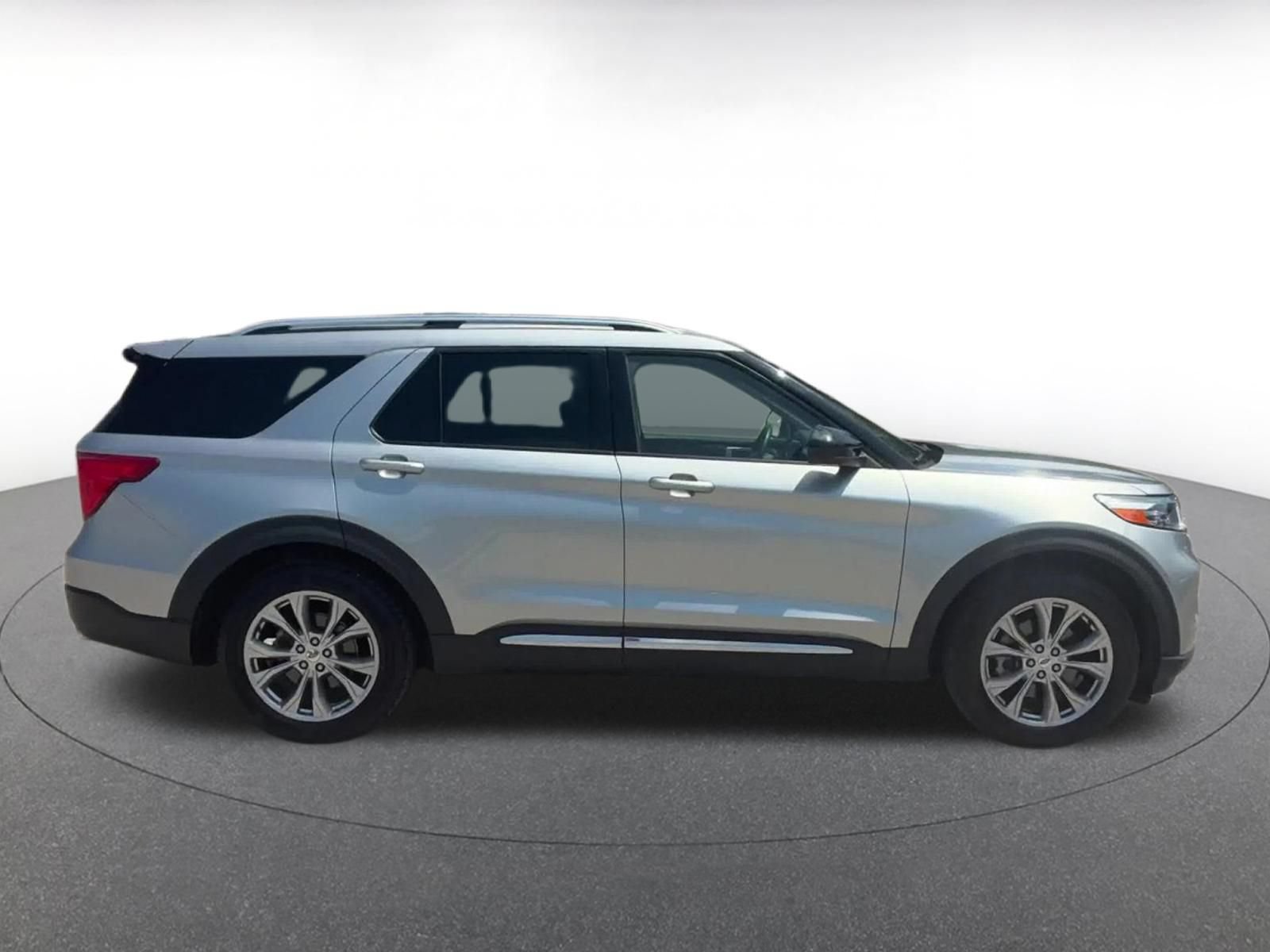 Used 2024 Ford Explorer Limited RWD image 13