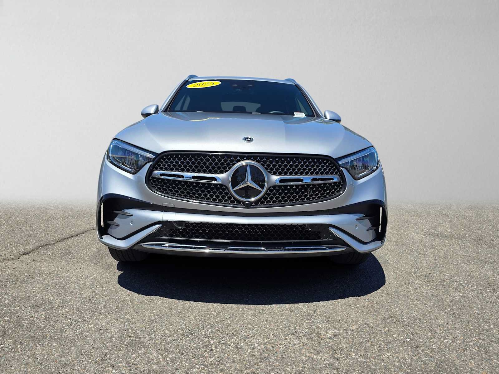 Used 2025 Mercedes-Benz GLC 350e 4MATIC image 8