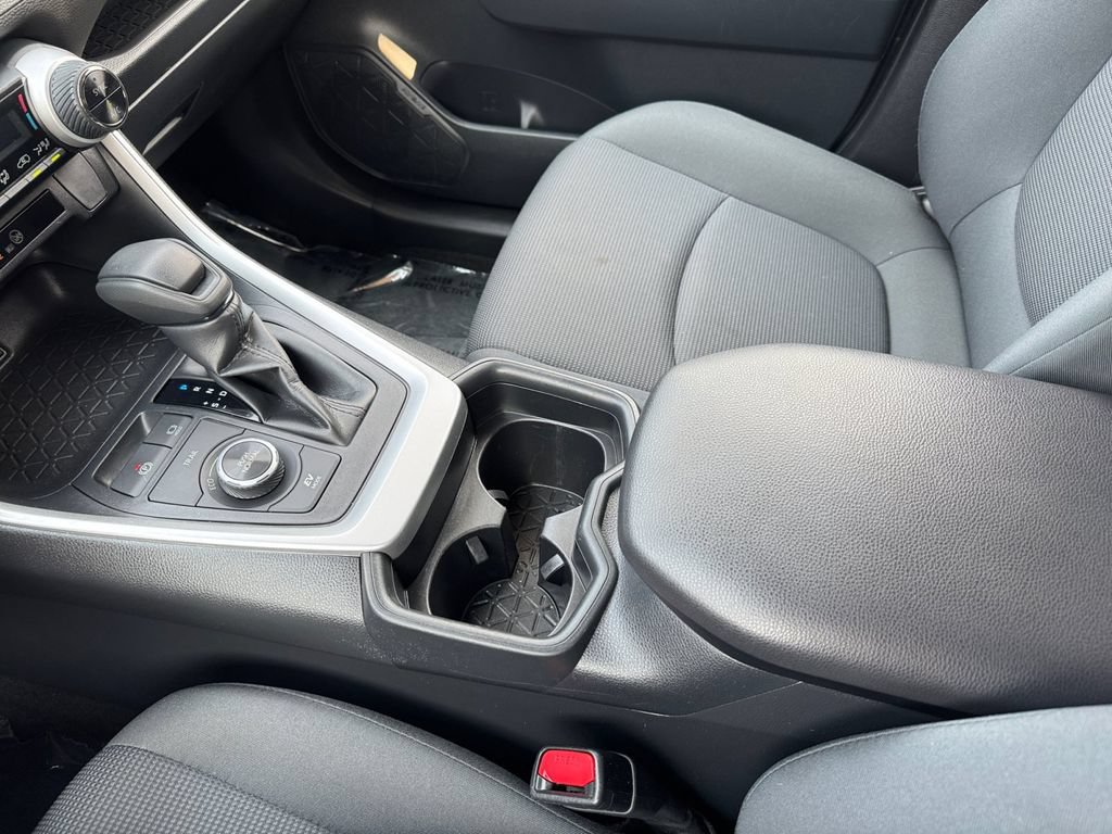 Certified 2019 Toyota RAV4 LE w/ All Weather Liner Package AWD/4WD image 26