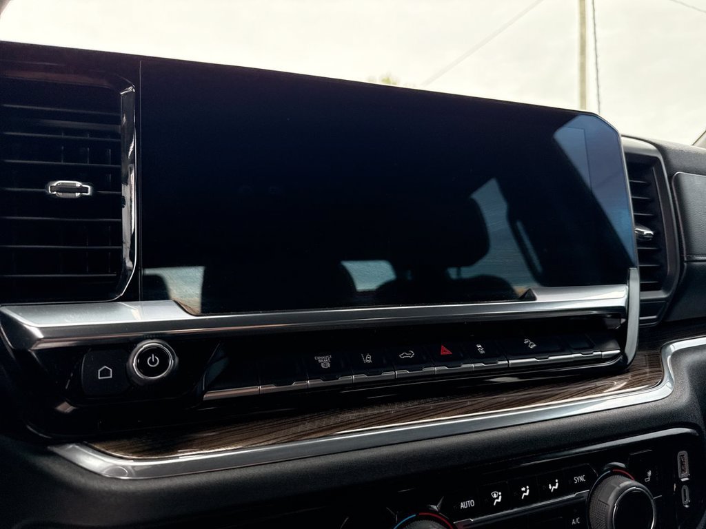 Used 2025 Chevrolet Silverado 2500 LT AWD/4WD image 15