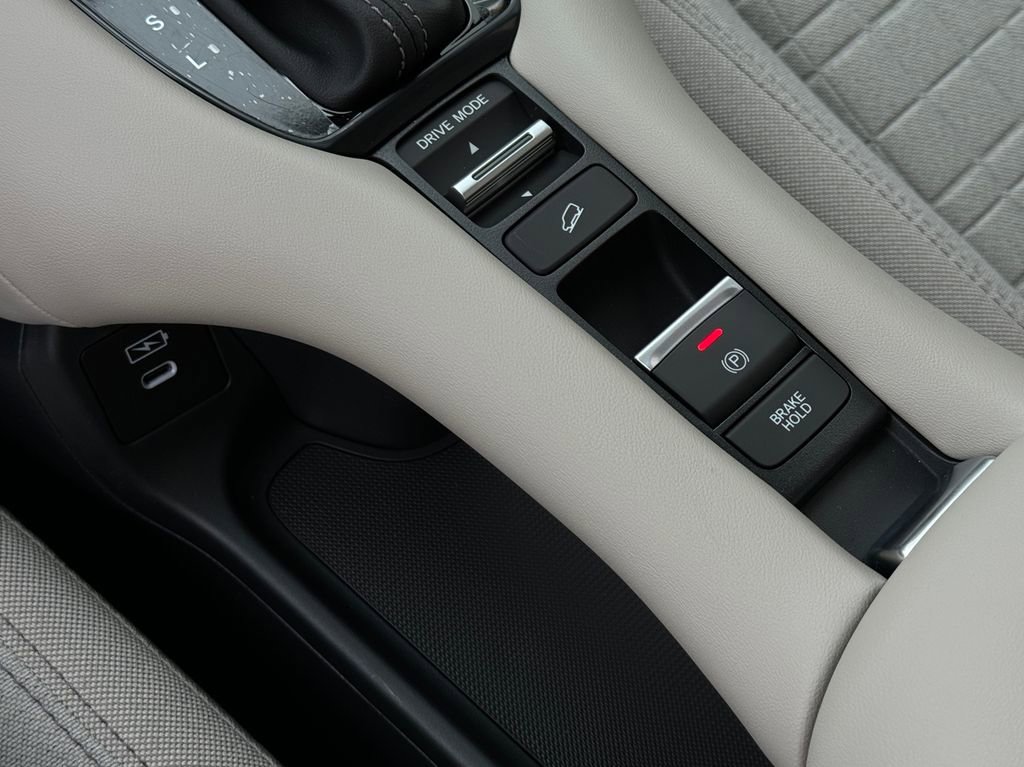 Used 2026 Honda HR-V LX image 33