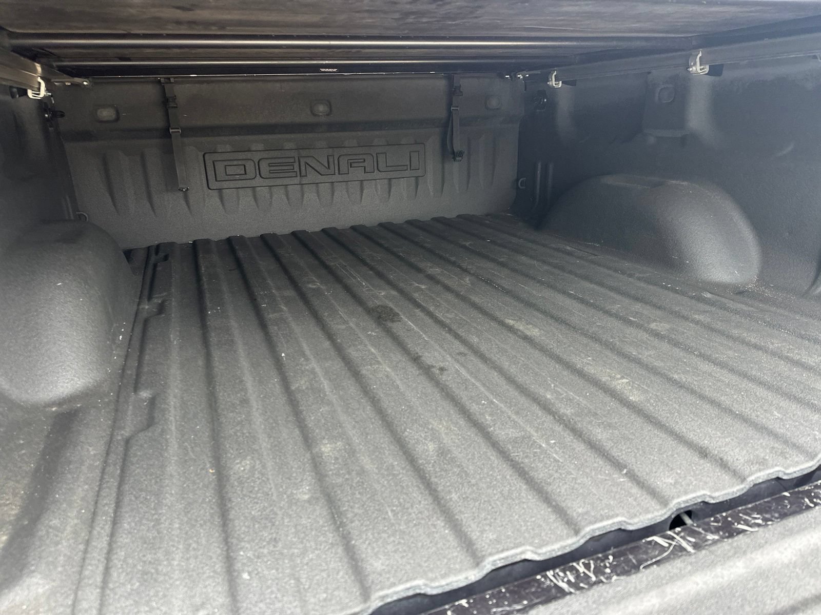 Used 2015 GMC Sierra 1500 Denali AWD/4WD image 29