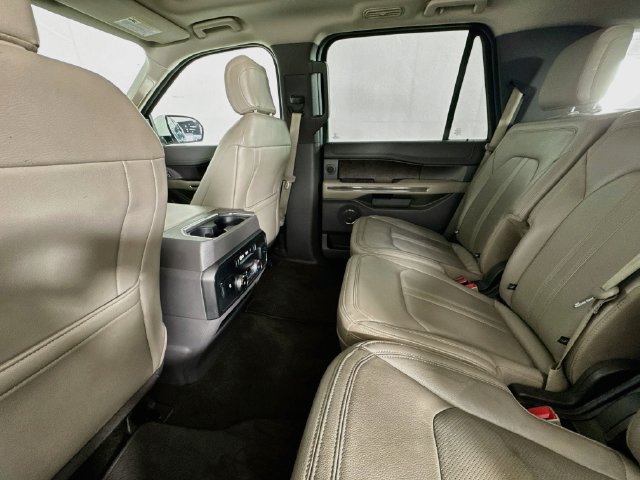 Used 2019 Ford Expedition Limited w/ Equipment Group 301A AWD/4WD image 22