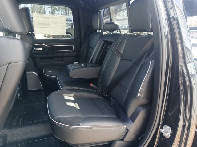 New 2026 RAM 4500 4x4 Crew Cab DRW w/ Laramie Trim Package image 16