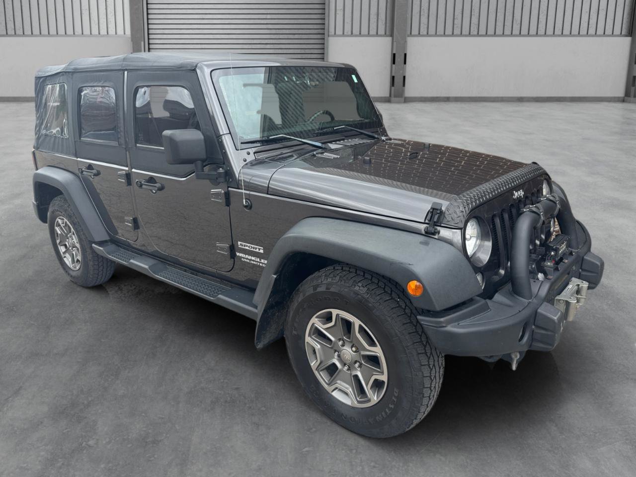 Used 2016 Jeep Wrangler Unlimited Sport w/ Connectivity Group AWD/4WD image 28