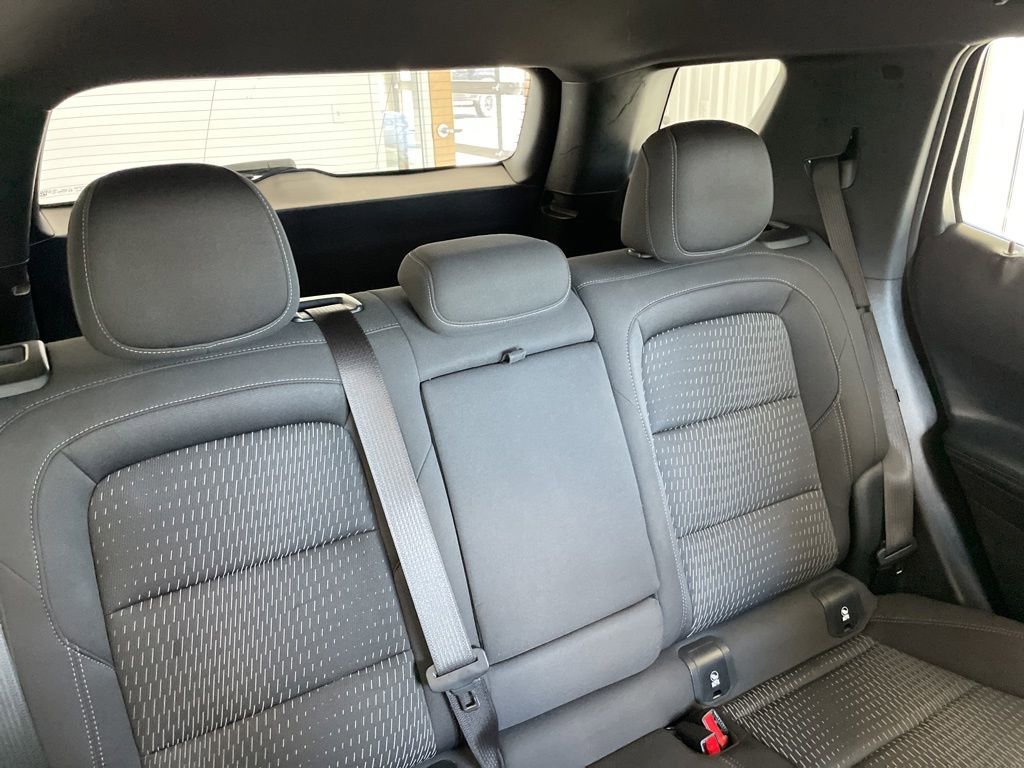 Used 2025 Chevrolet Equinox LT AWD/4WD image 22