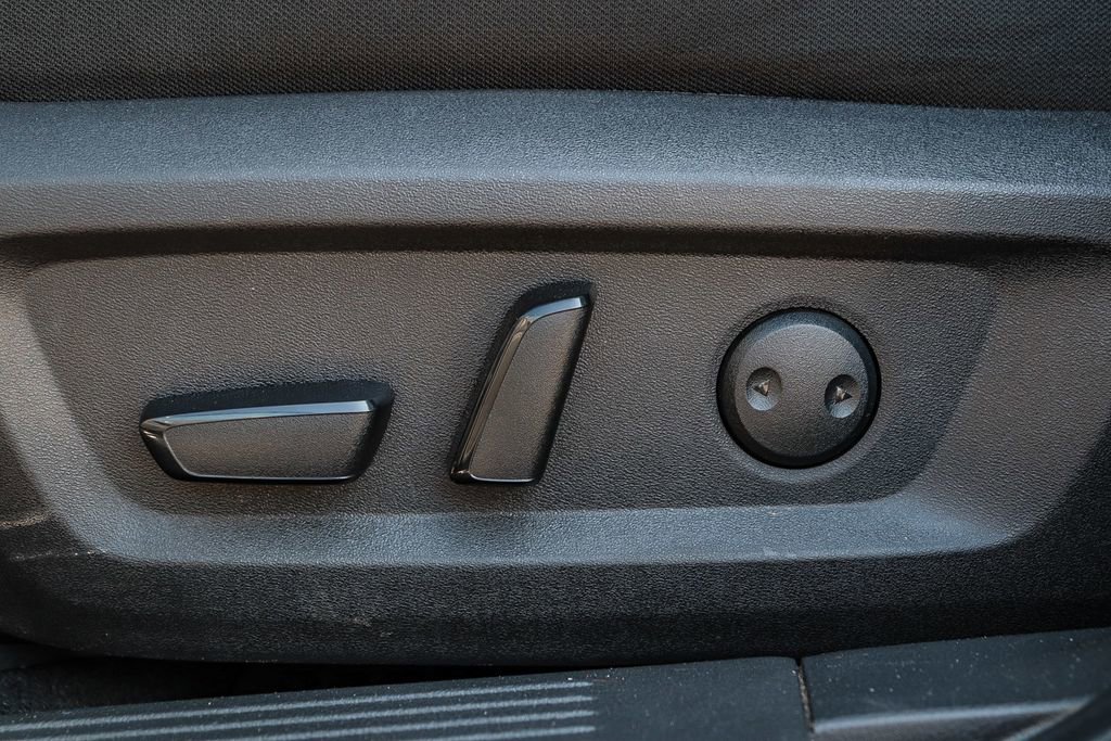 Used 2024 Nissan Rogue SV image 23