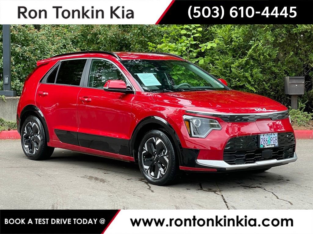Used 2023 Kia Niro Wind w/ Wind Preserve Package FWD image 1