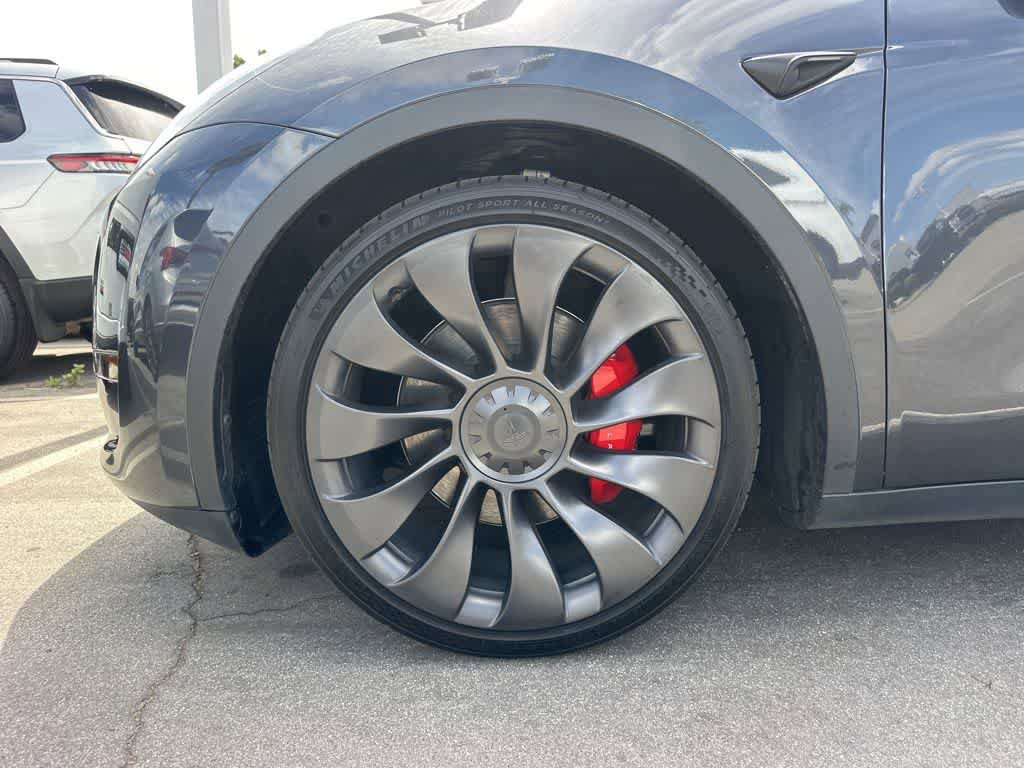 Used 2024 Tesla Model Y Performance AWD/4WD image 5