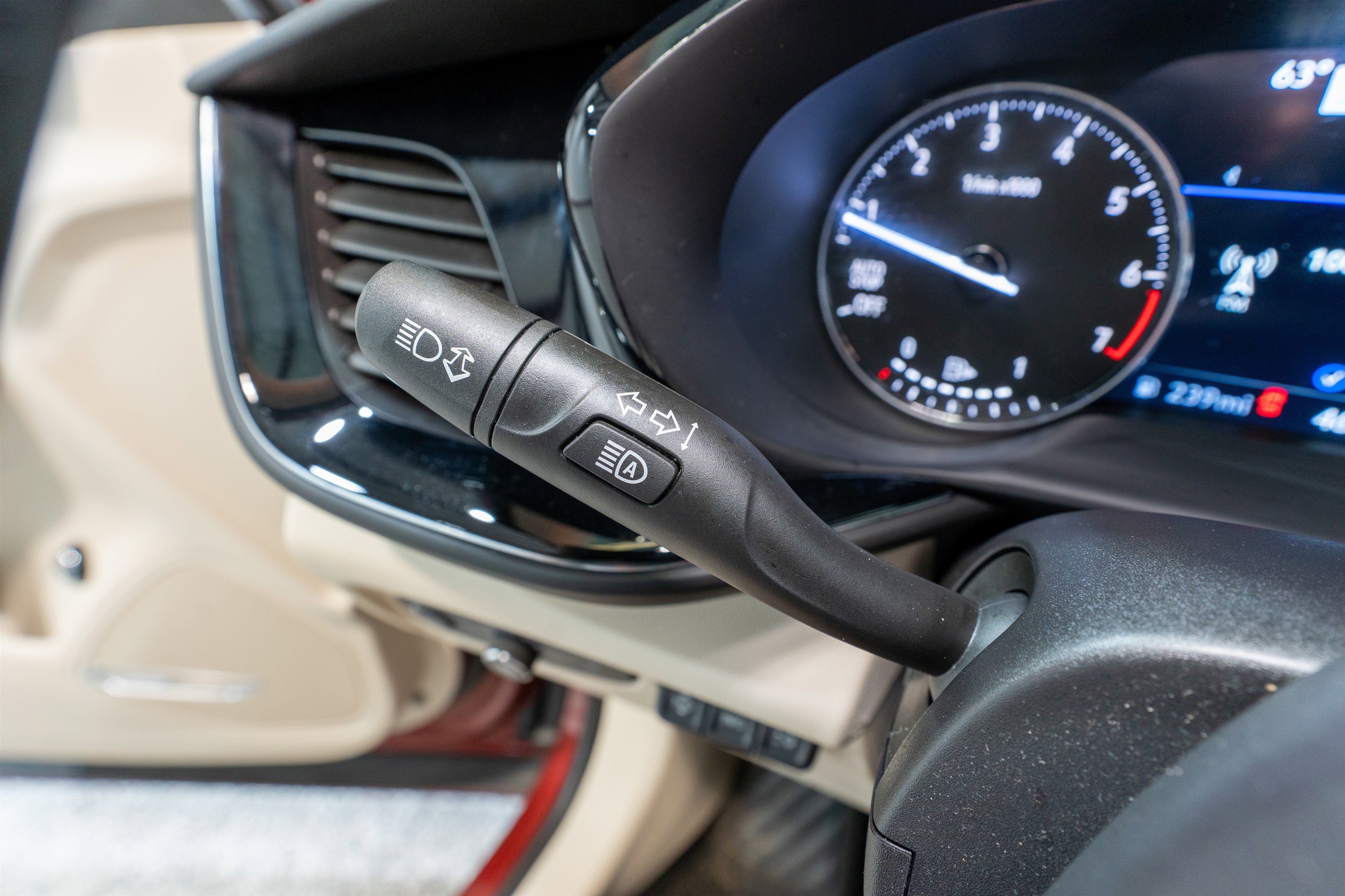 Used 2022 Buick Envision Avenir w/ Technology Package II image 31