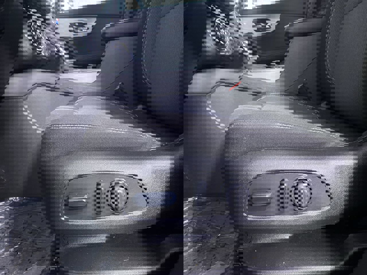 Certified 2023 Chevrolet Blazer LT w/ Convenience Package image 9