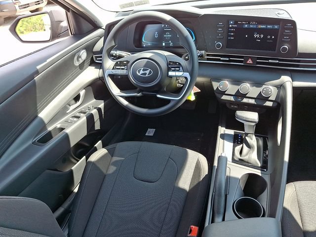 New 2026 Hyundai Elantra SE FWD image 9
