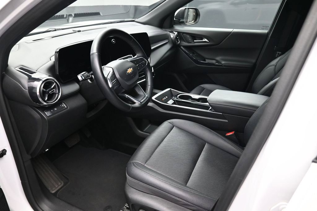 Used 2025 Chevrolet Equinox LT w/ Convenience Package II FWD image 20