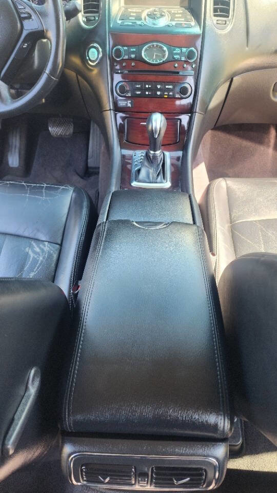 Used 2011 INFINITI EX35 Journey image 18