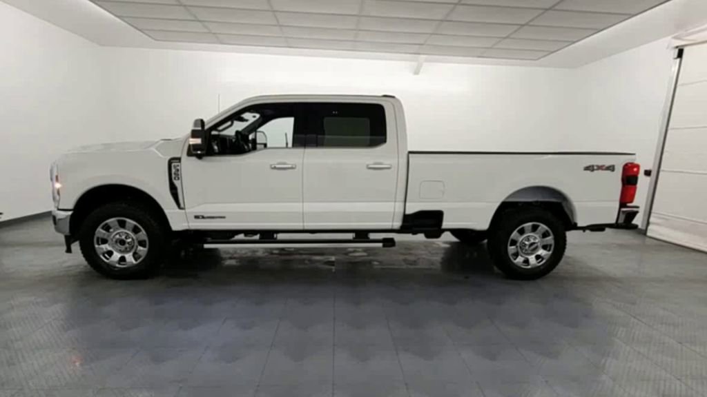 New 2026 Ford F350 Lariat w/ Chrome Package image 5
