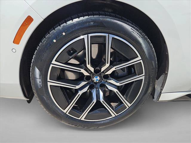 Certified 2024 BMW 760i xDrive w/ Executive Package AWD/4WD image 26