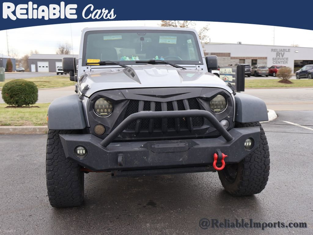 Used 2015 Jeep Wrangler Unlimited Rubicon w/ Connectivity Group image 6