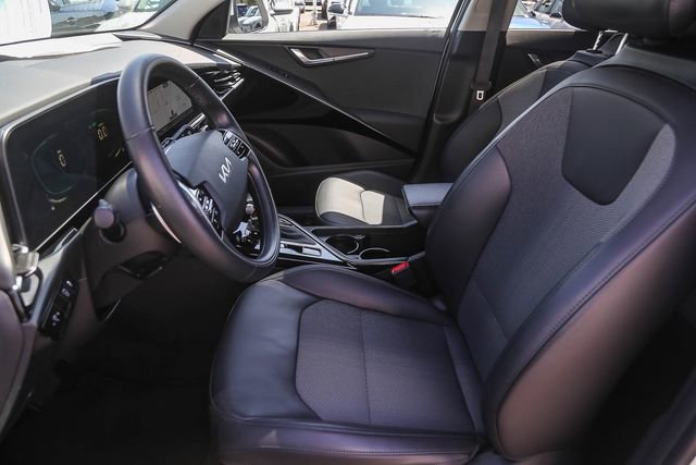 Certified 2025 Kia Niro EX FWD image 18