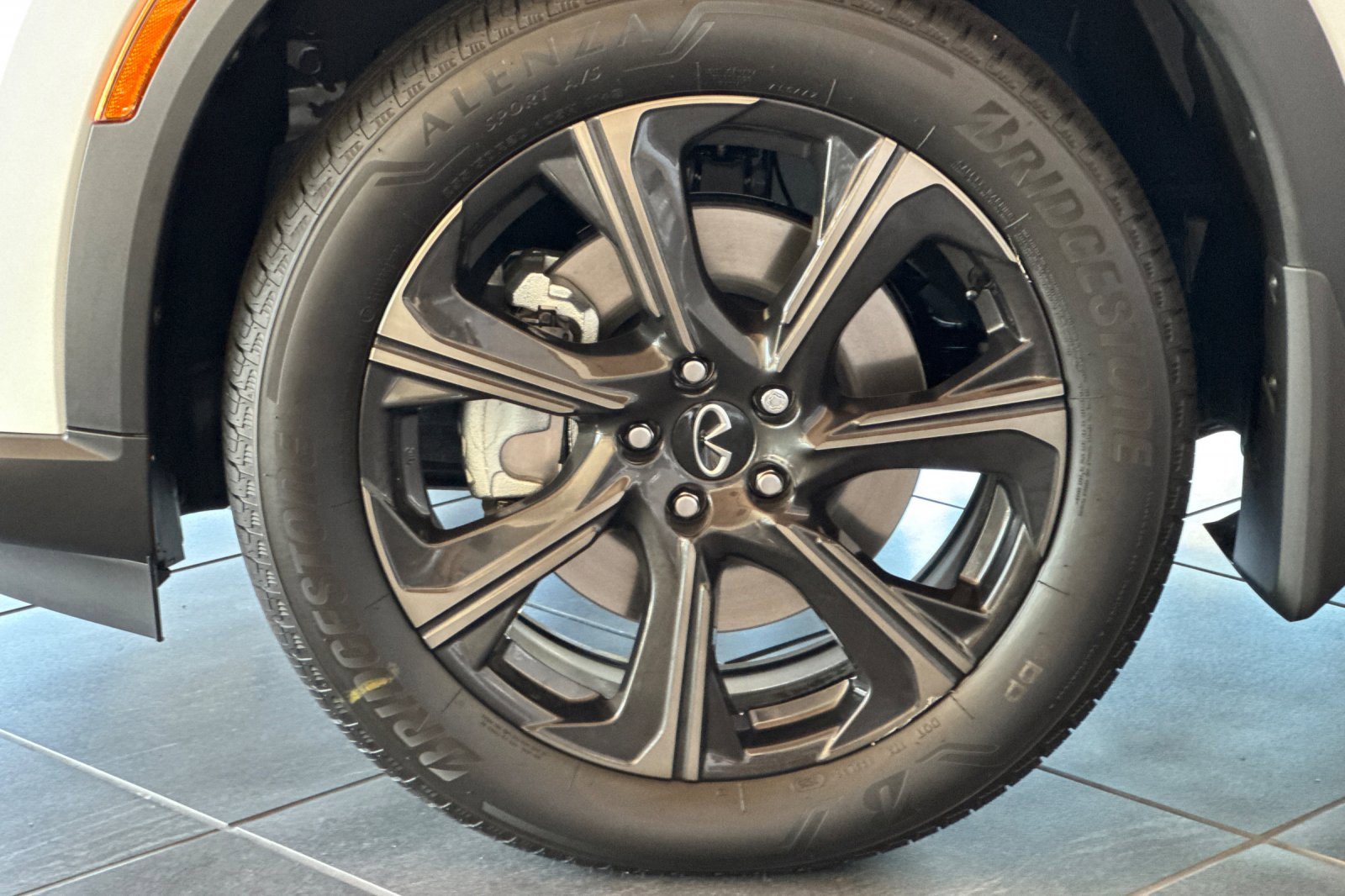 New 2026 INFINITI QX60 Autograph w/ Dark Cargo Package image 32