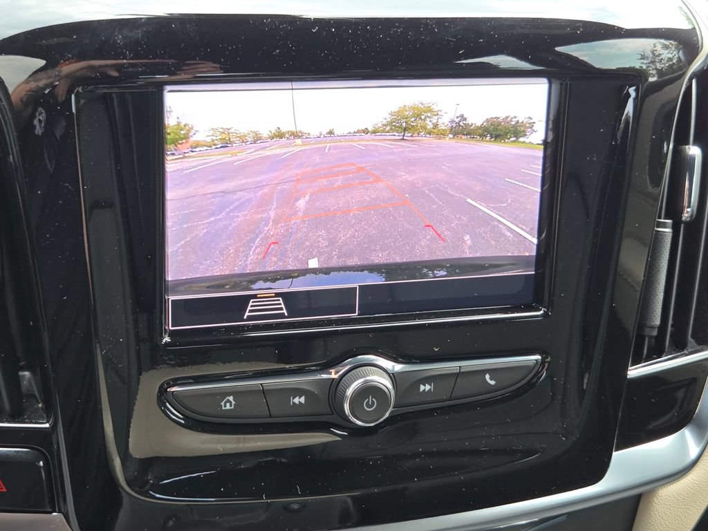 Used 2023 Chevrolet Traverse LS w/ Midnight/Sport Edition FWD image 10