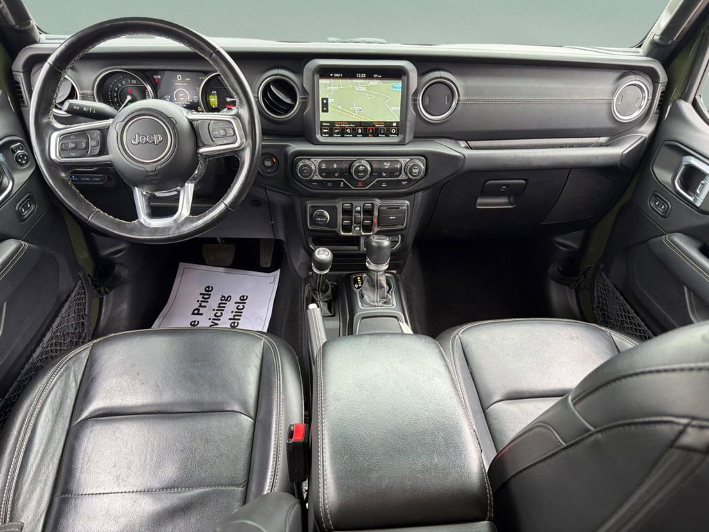 Used 2023 Jeep Wrangler Unlimited Sahara w/ Cold Weather Group AWD/4WD image 12