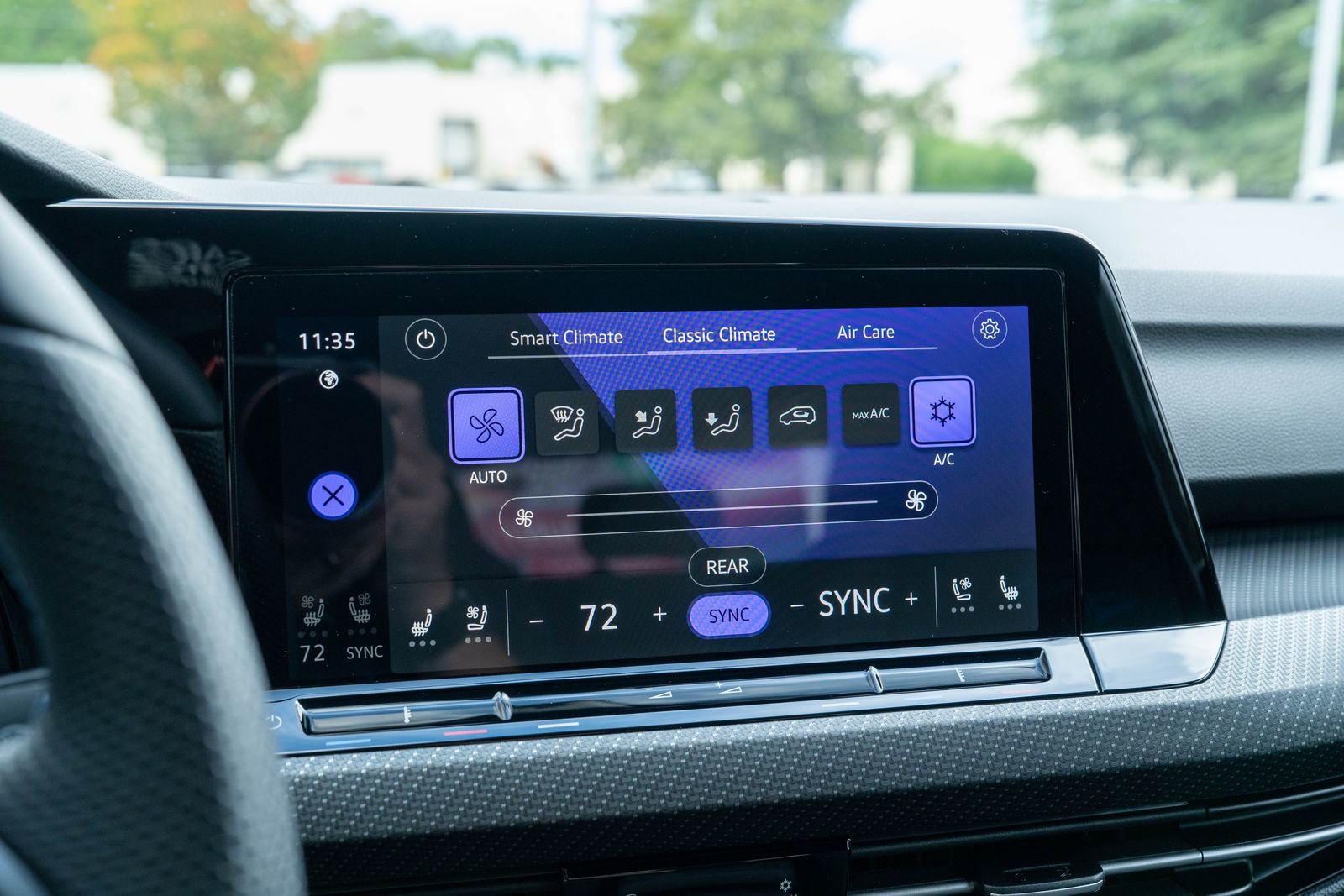 Used 2024 Volkswagen Golf R image 24