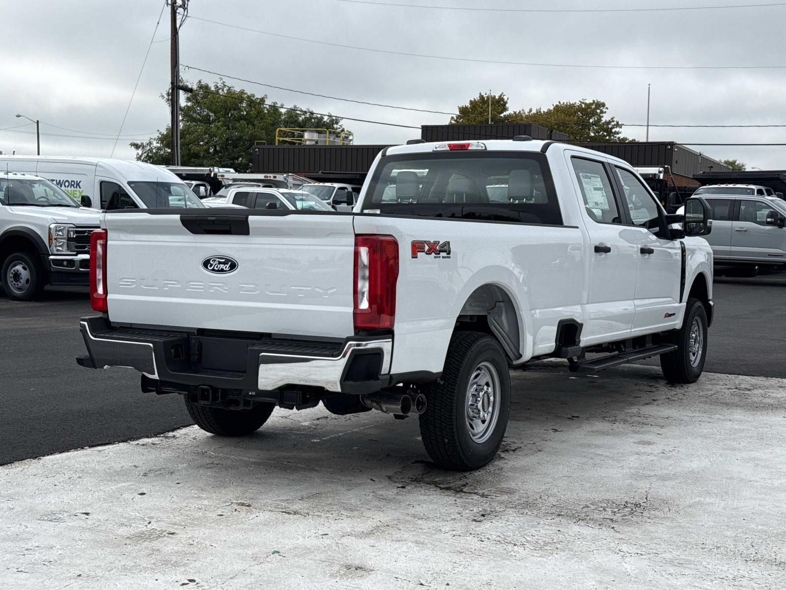 New 2027 Ford F250 XL w/ XL Driver Assist Package AWD/4WD image 3