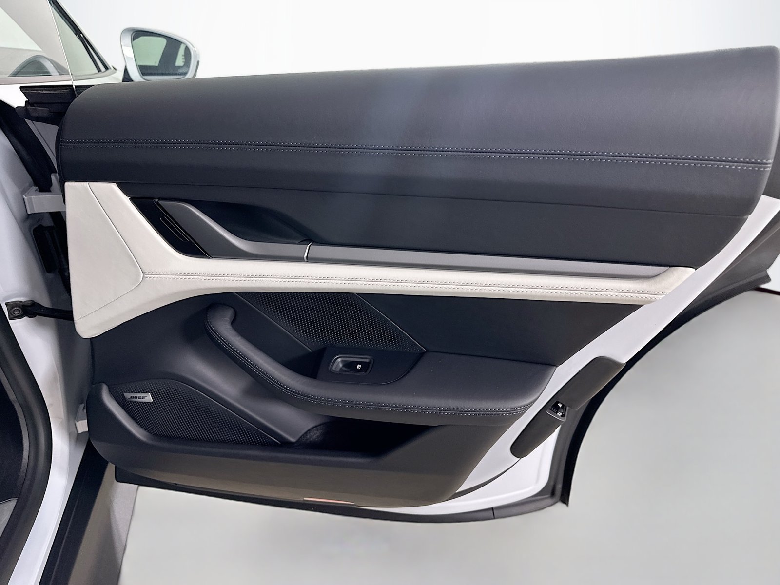 New 2026 Porsche Taycan AWD/4WD image 40