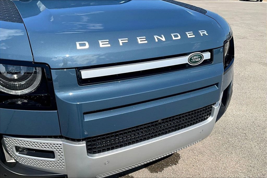 Certified 2025 Land Rover Defender 110 S AWD/4WD image 29