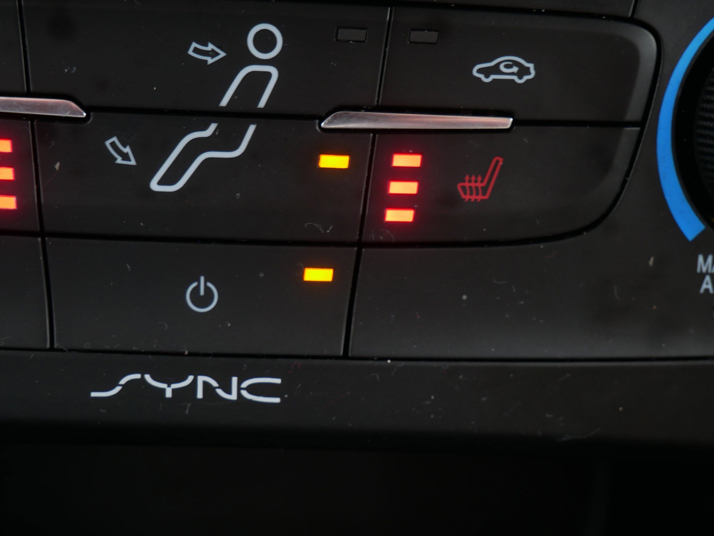 Used 2018 Ford Focus SE w/ Cold Weather Package image 32