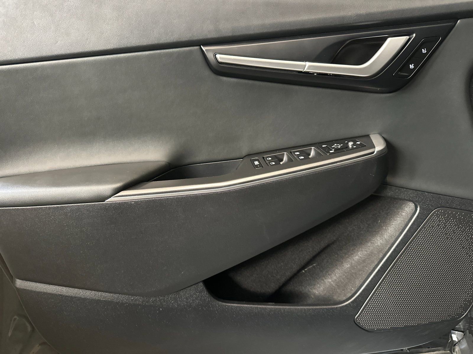 Used 2024 Kia EV6 Light image 13