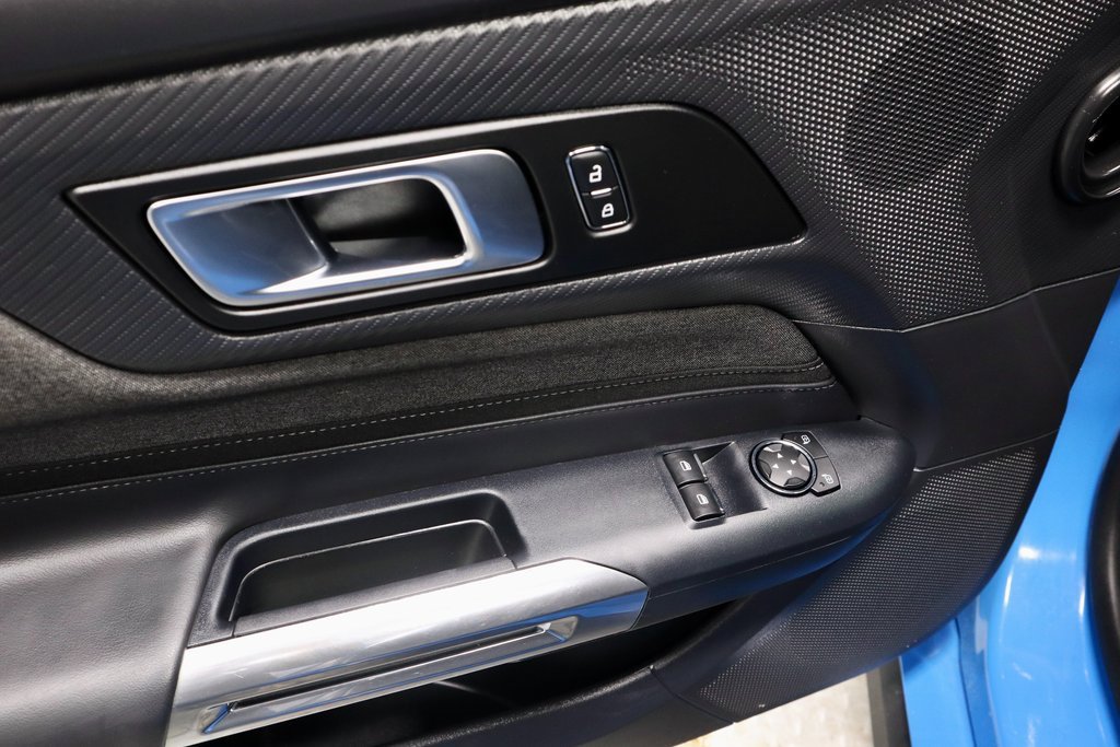 Used 2025 Ford Mustang EcoBoost image 21