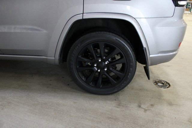 Used 2019 Jeep Grand Cherokee Altitude image 9