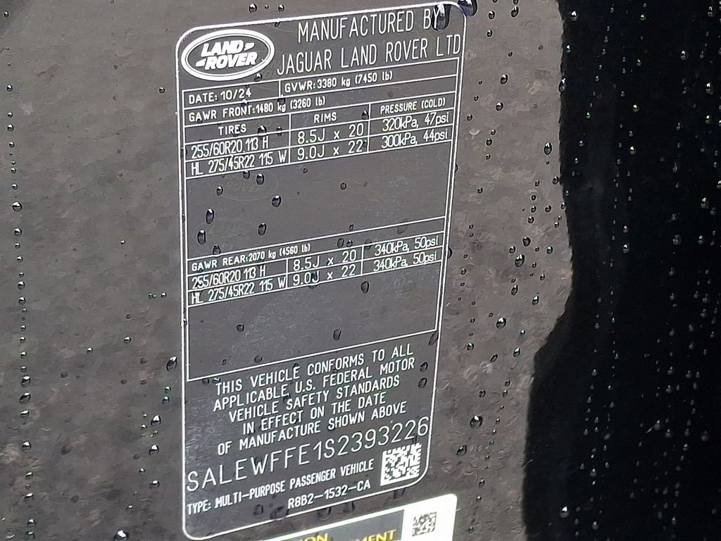 Used 2025 Land Rover Defender 130 V8 AWD/4WD image 29