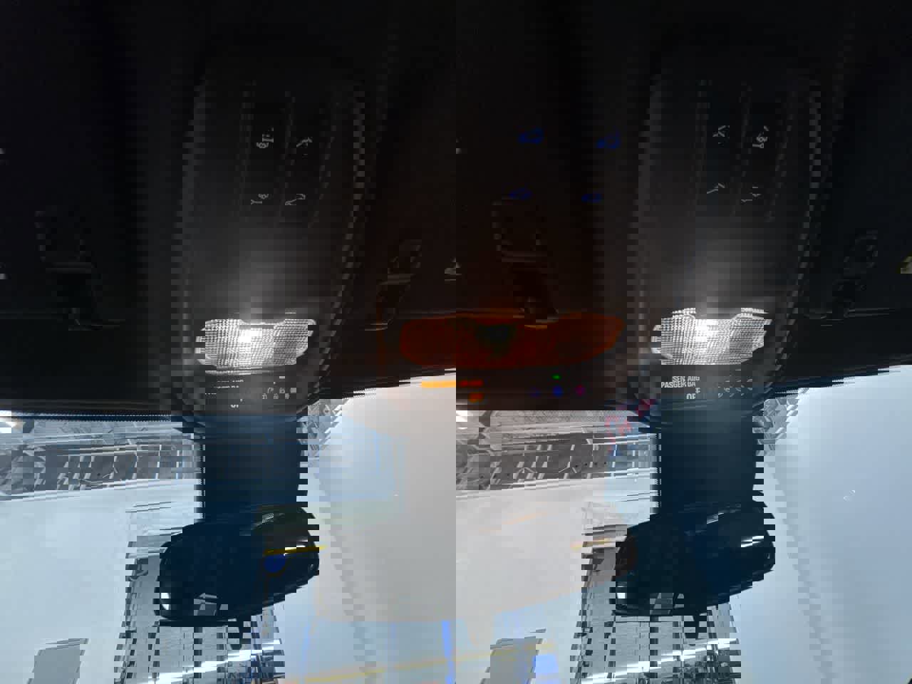 Used 2025 Chevrolet Trax RS w/ Sunroof Package image 31