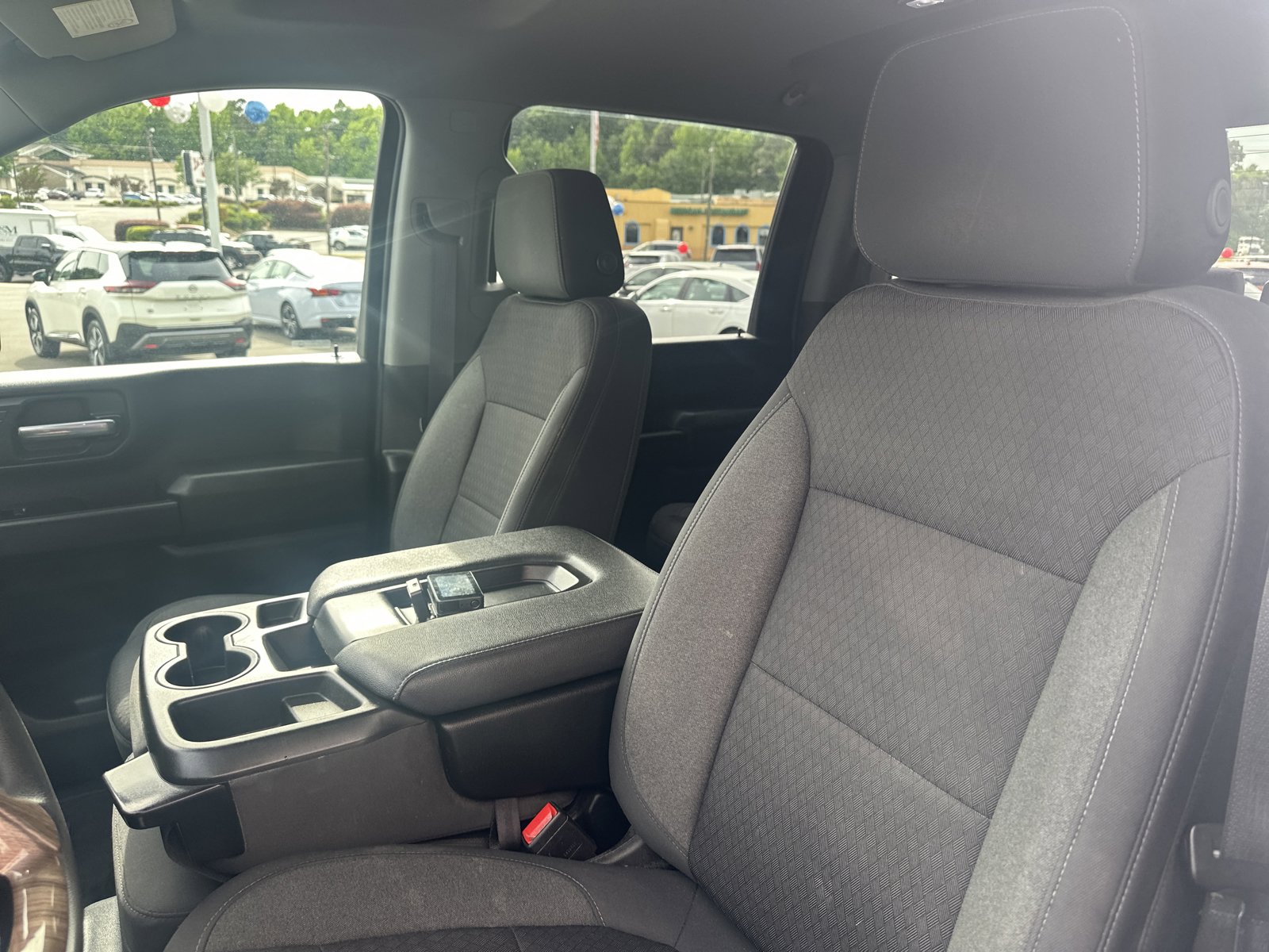 Used 2022 Chevrolet Silverado 2500 Custom w/ Custom Value Package AWD/4WD image 18