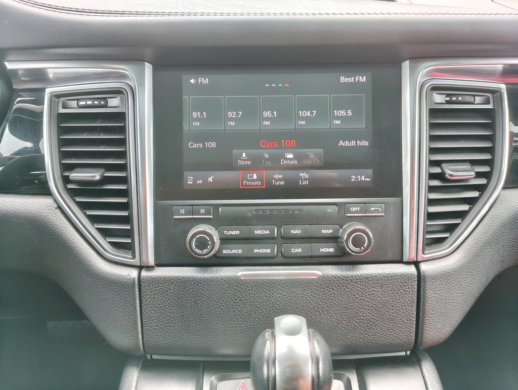 Used 2017 Porsche Macan S AWD/4WD image 3