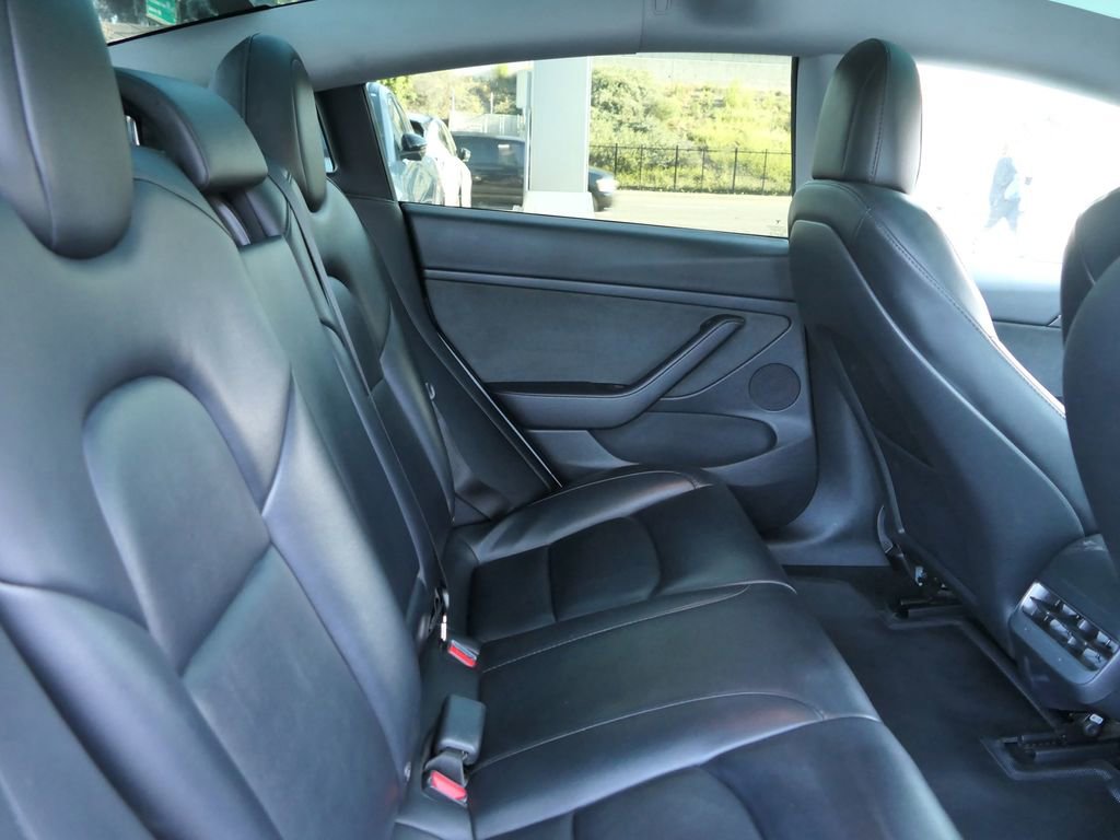Used 2023 Tesla Model 3 Standard Range image 21