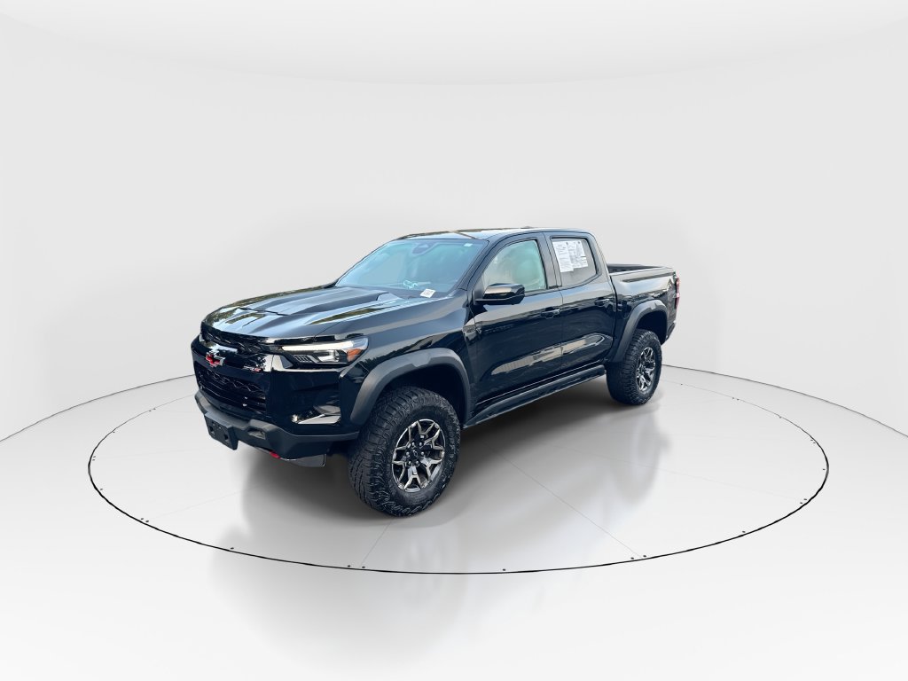Used 2024 Chevrolet Colorado ZR2 w/ ZR2 Convenience Package III AWD/4WD image 4