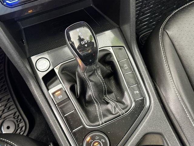Used 2022 Volkswagen Tiguan SE R-Line AWD/4WD image 15
