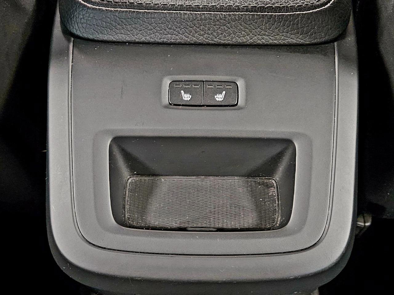 Used 2017 Volvo S90 T6 Momentum w/ Climate Package image 30