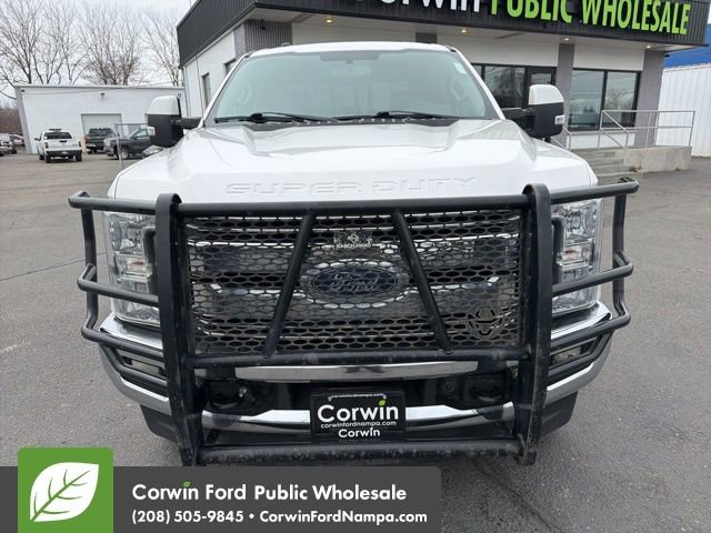 Used 2018 Ford F250 Lariat w/ Lariat Value Package image 2
